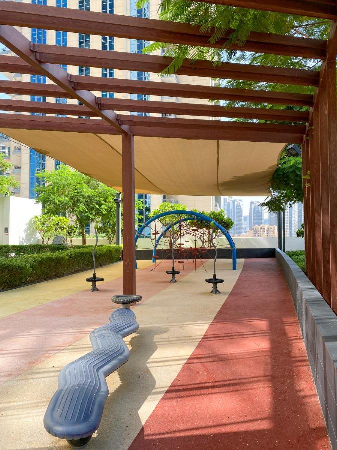 Higuests - Elegant Apt With Terrace Minutes From Burj Khalifa Dubai Esterno foto