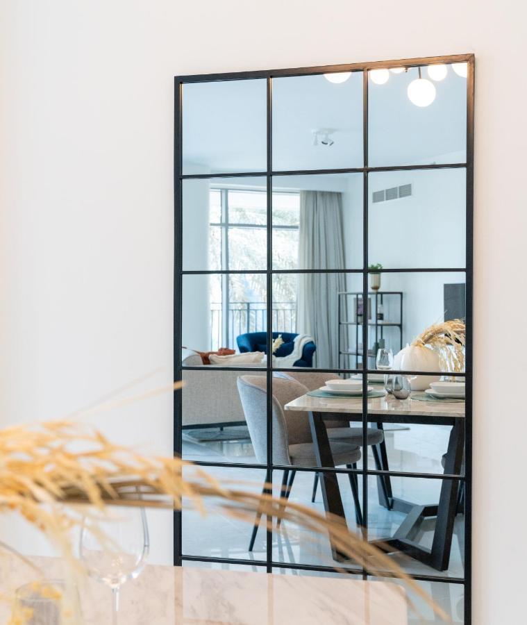 Higuests - Elegant Apt With Terrace Minutes From Burj Khalifa Dubai Esterno foto